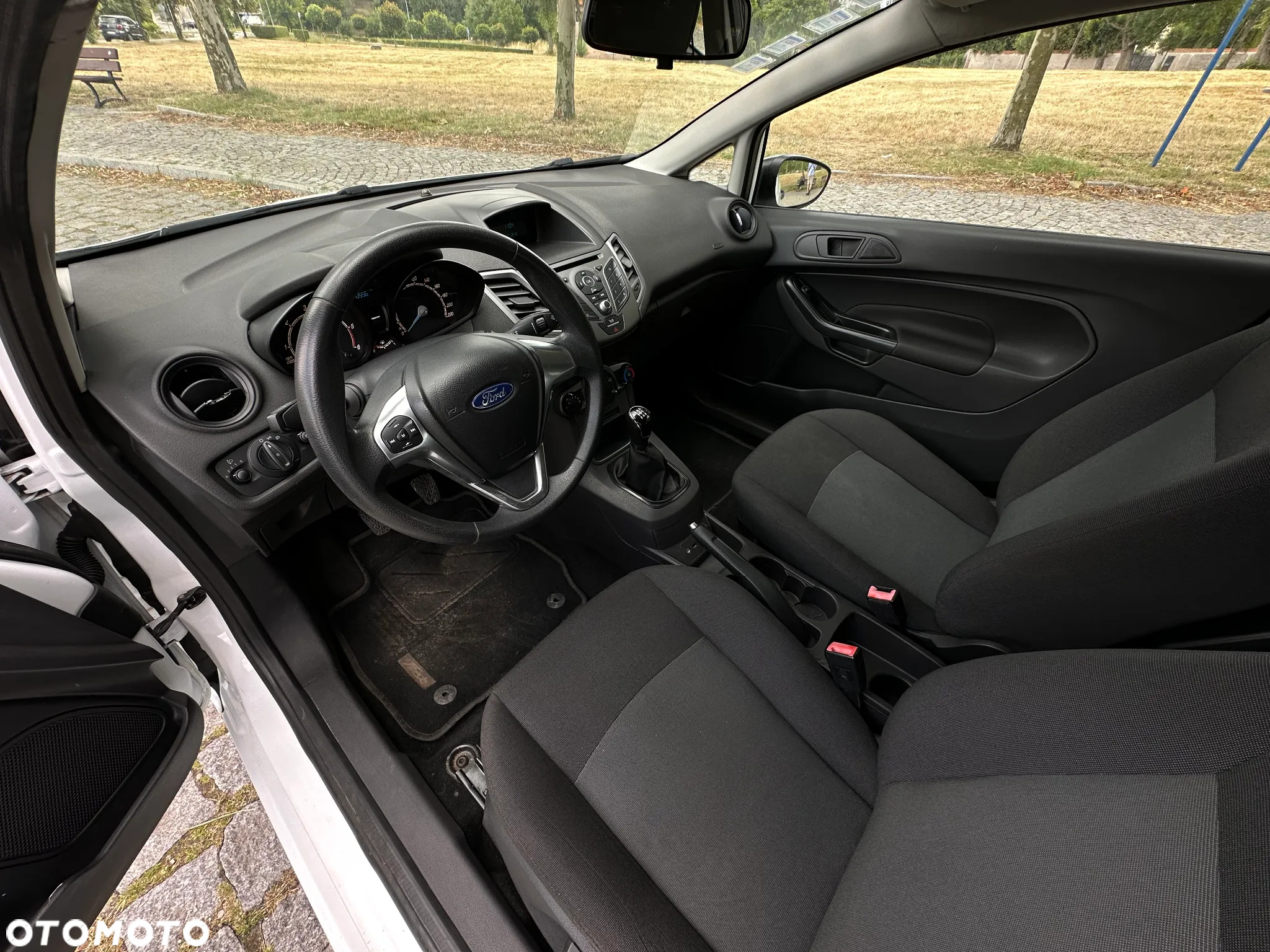 Ford FIESTA VAN - 9