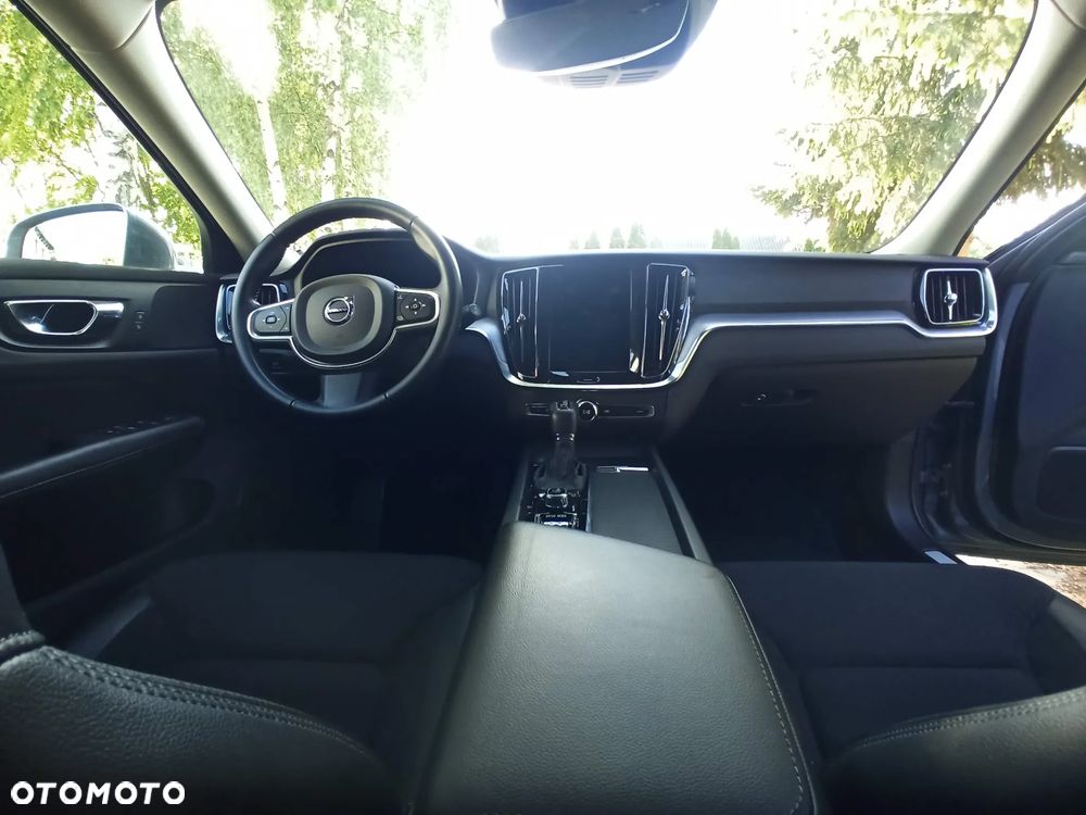 Volvo V60 D3 Geartronic Momentum - 37