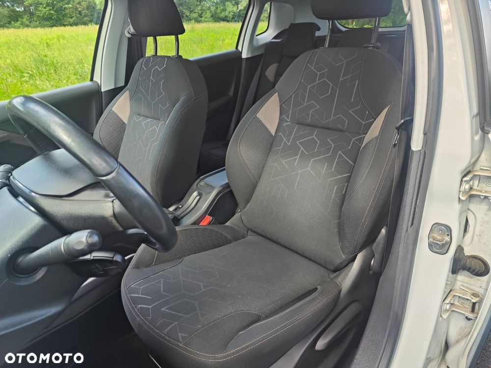 Peugeot 2008 - 12