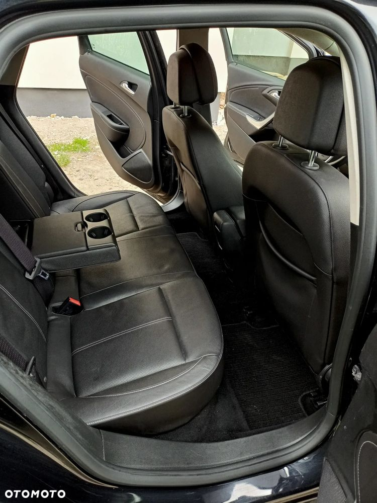 Opel Astra 2.0 CDTI Exklusiv - 15