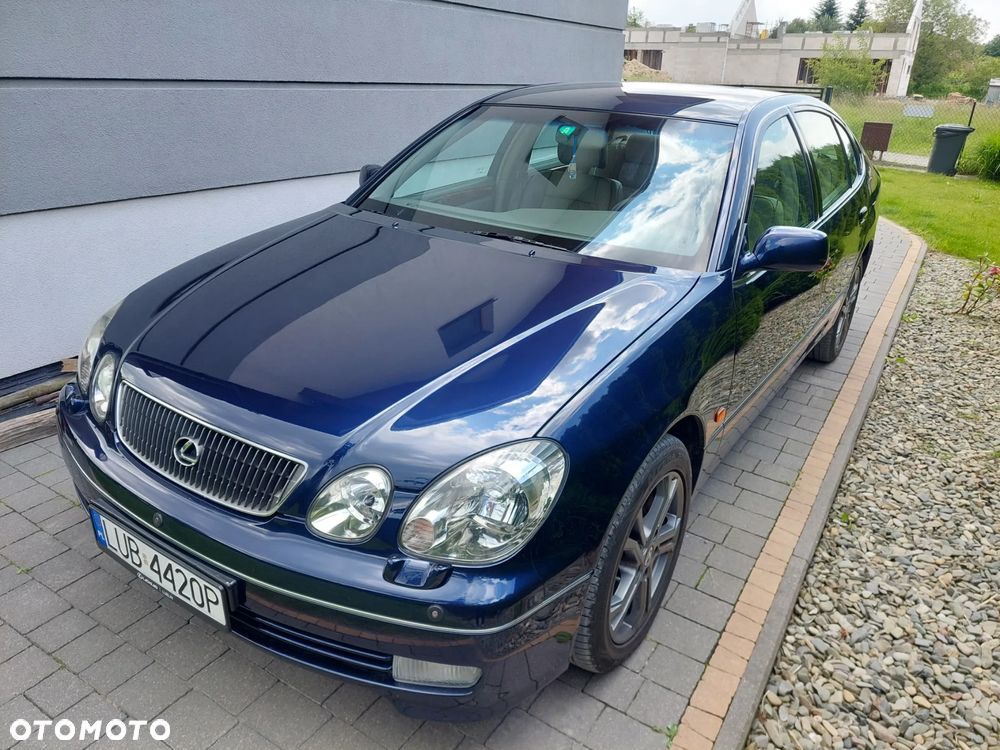 Lexus GS - 10