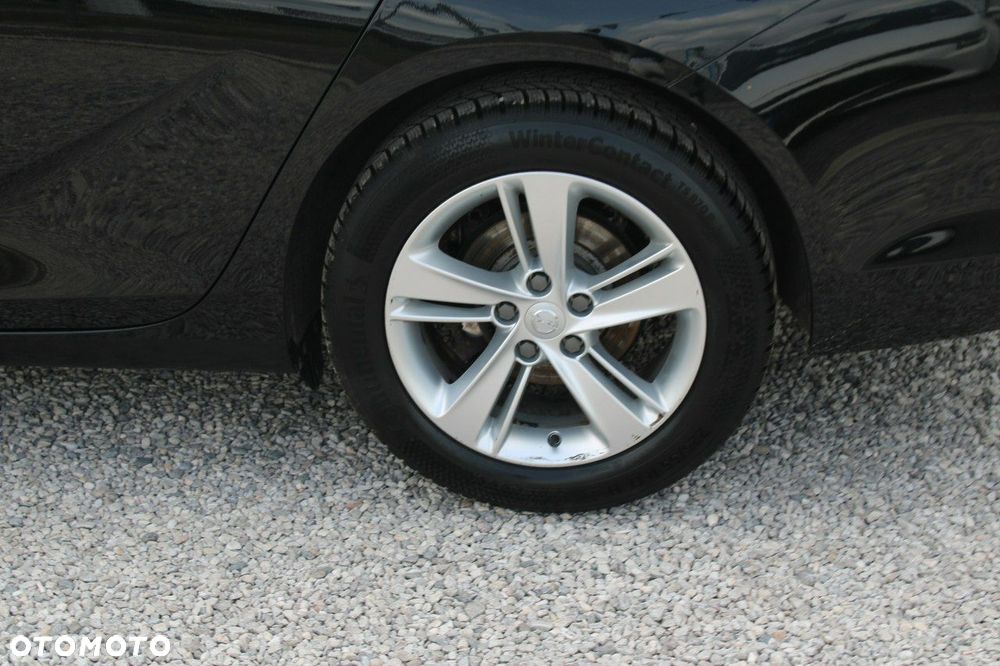 Opel Insignia - 12