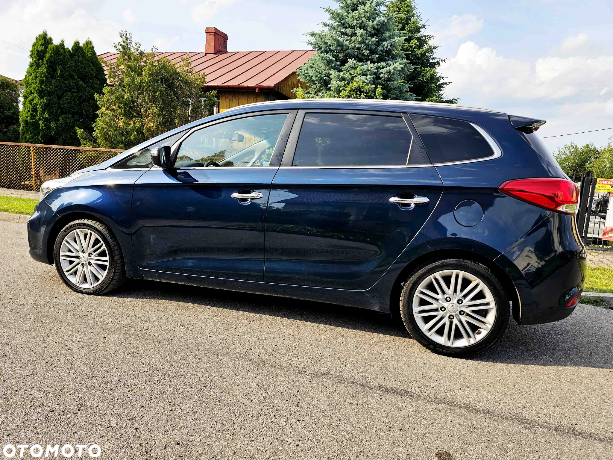 Kia Carens 1.7 CRDi M 7os - 5