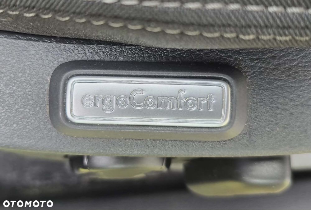 Volkswagen Passat 2.0 TDI SCR Comfortline - 17