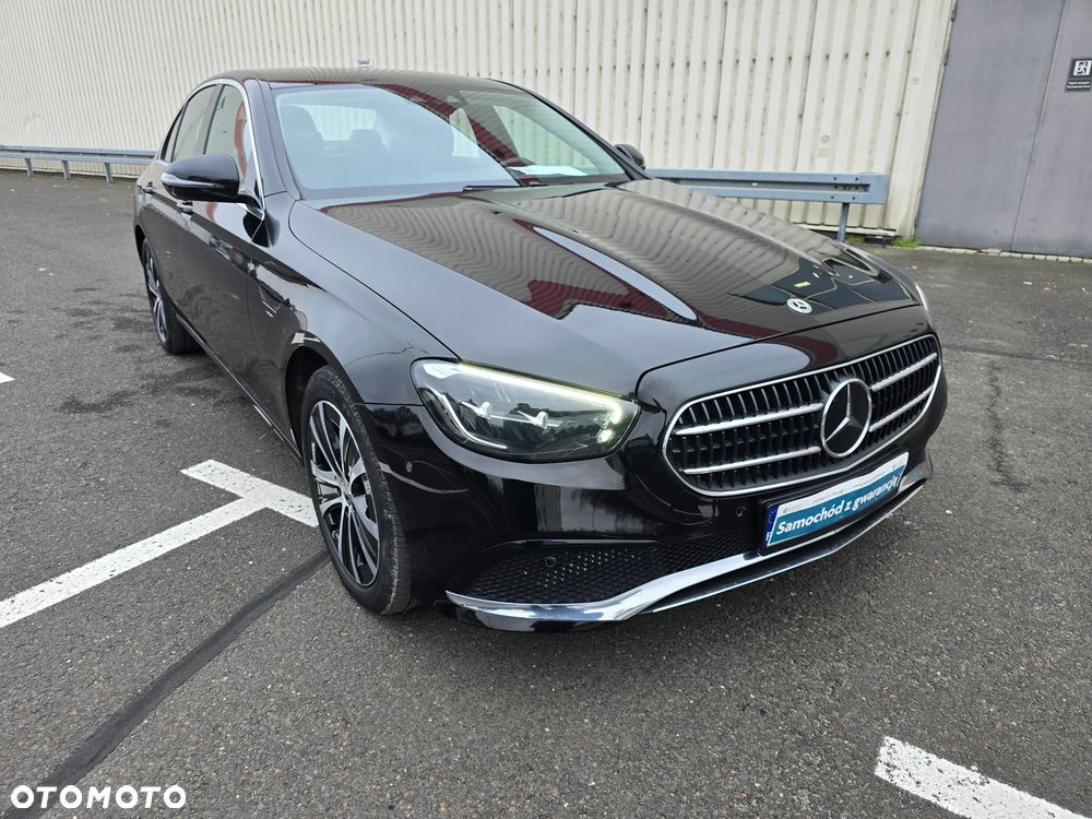 Mercedes-Benz Klasa E 300 Business Edition - 4
