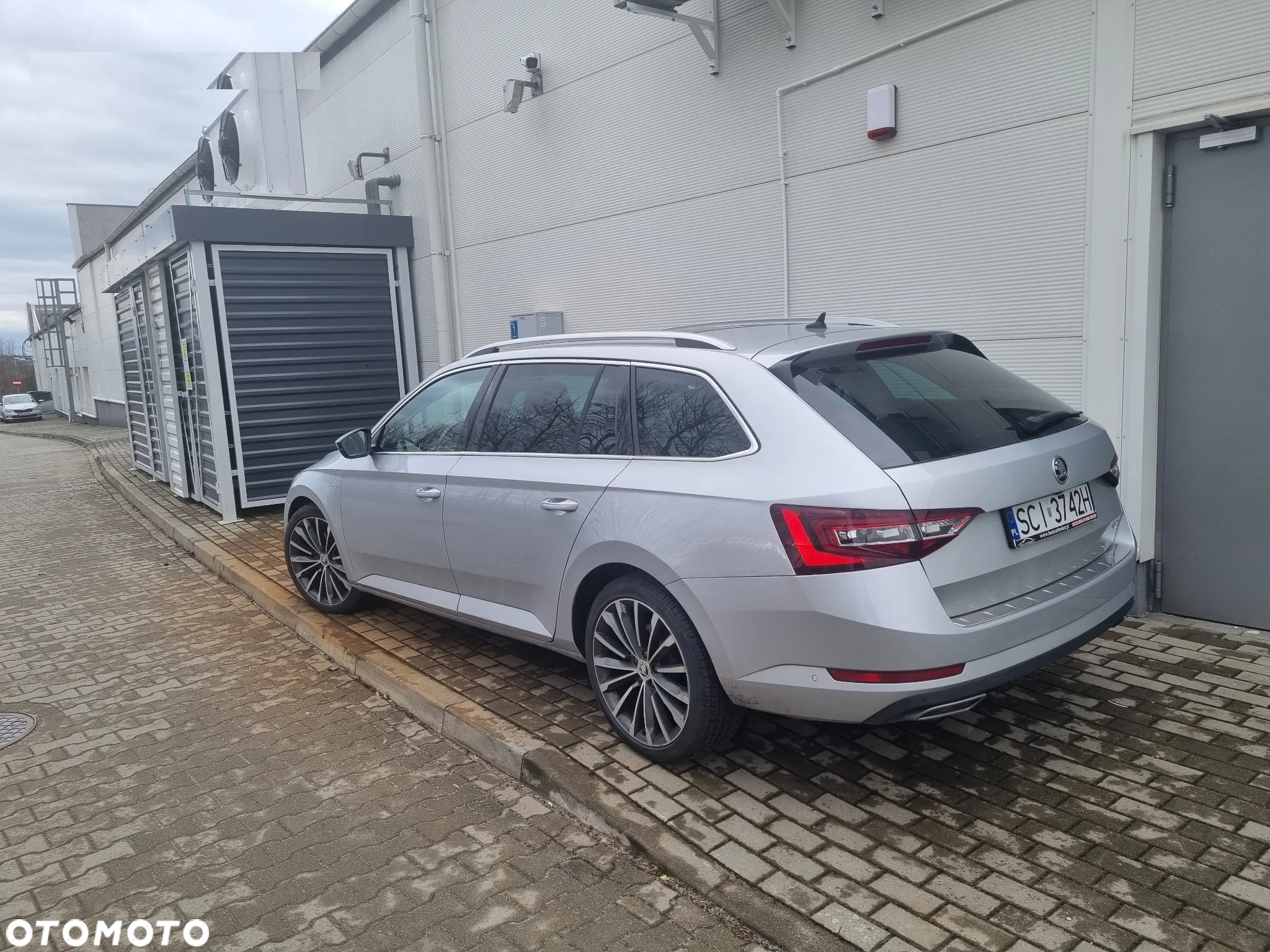 Skoda Superb 2.0 TDI 4x4 DSG L&K - 2