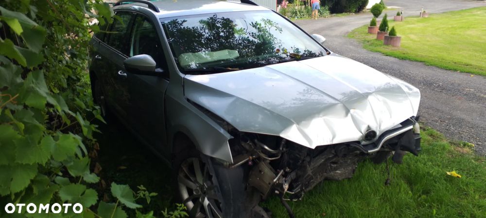 Skoda Octavia ver-2-0-tdi-style - 4