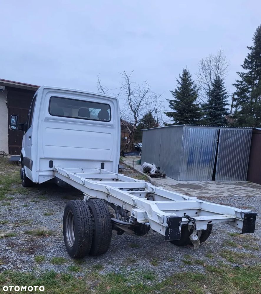 Mercedes-Benz Sprinter - 5