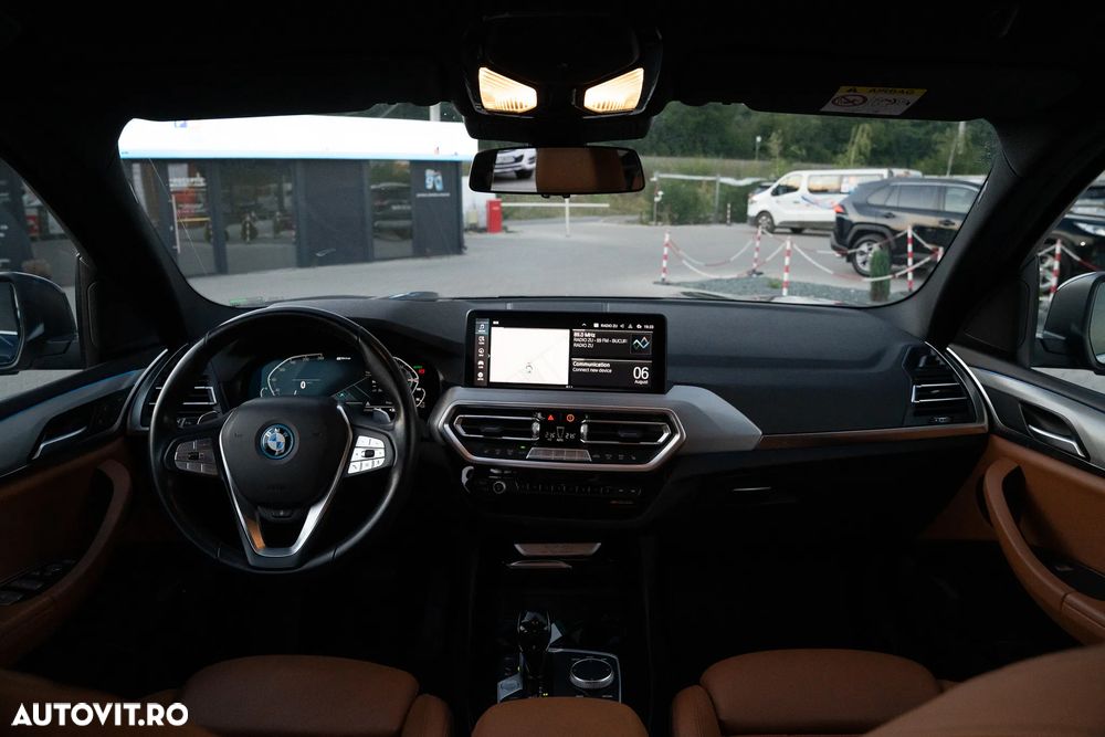 BMW X3 xDrive30e AT PHEV - 8