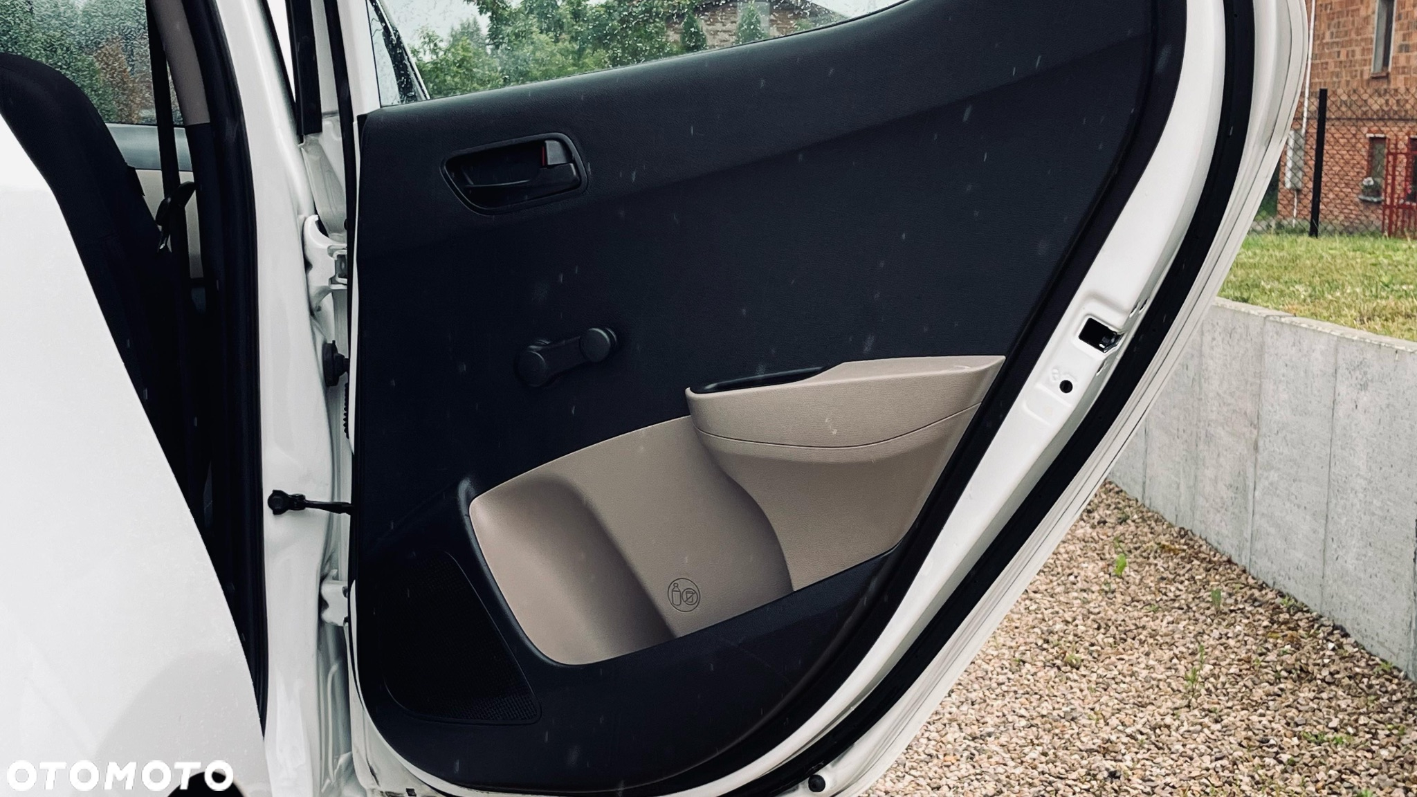 Hyundai i10 - 16