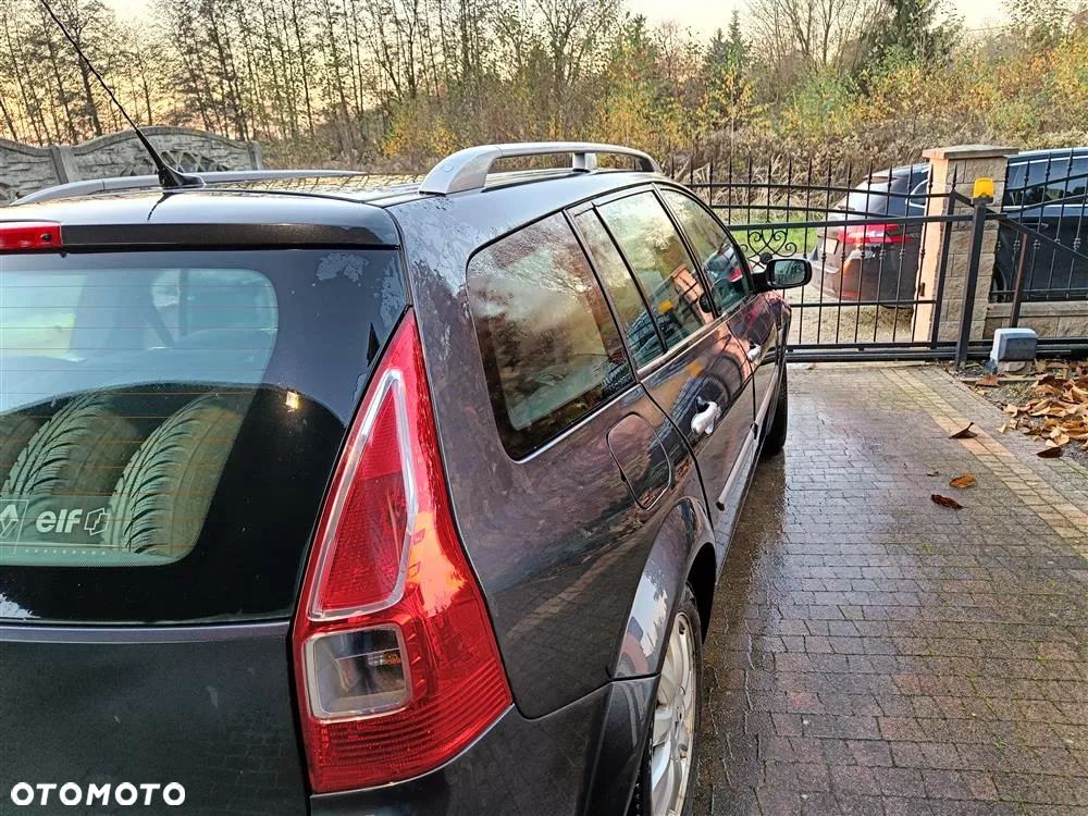 Renault Megane II 1.6 16V Confort Authentique - 4