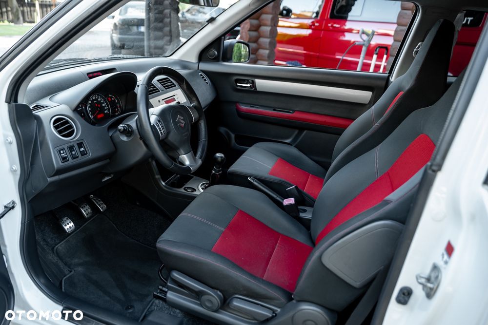 Suzuki Swift 1.6 Sport - 17