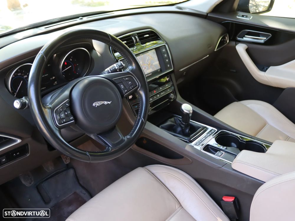 Jaguar F-Pace 2.0 i4D Prestige AWD Aut. - 9