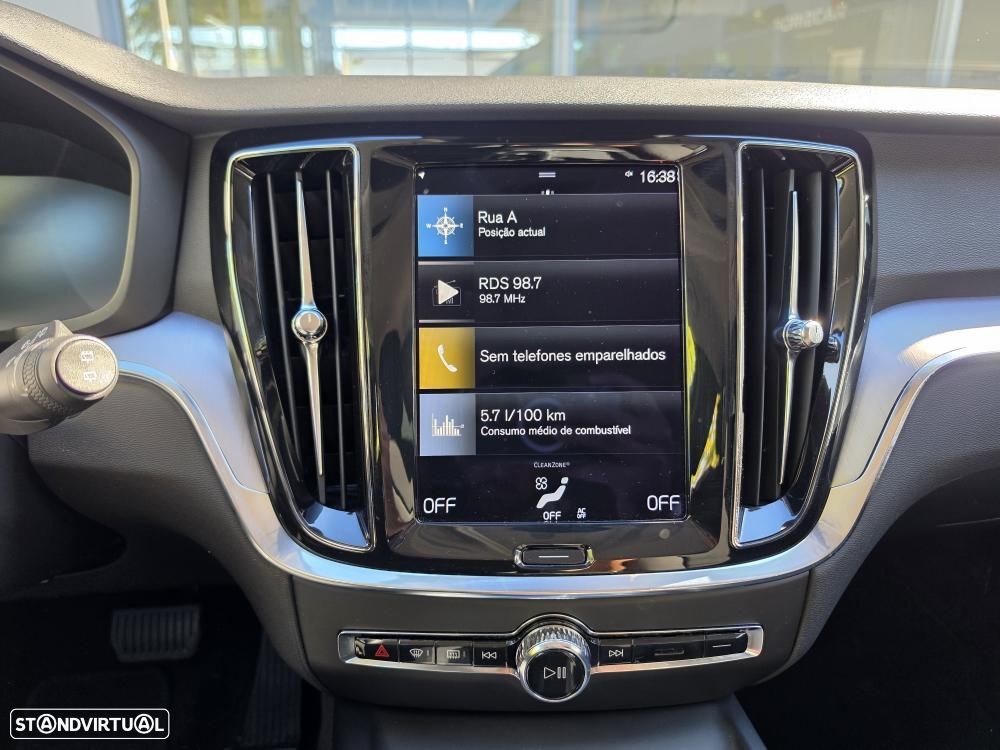 Volvo V60 2.0 B4 Momentum Geartronic — fotografia 10