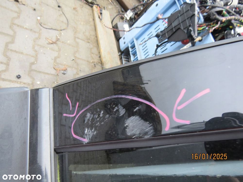 Mercedes W205 C Klasa Drzwi TYŁ LEWE DRZWI 992 - 5