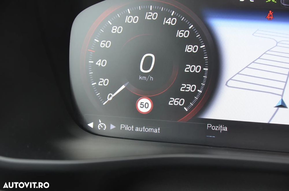 Volvo XC 40 D3 AWD Momentum Pro - 27