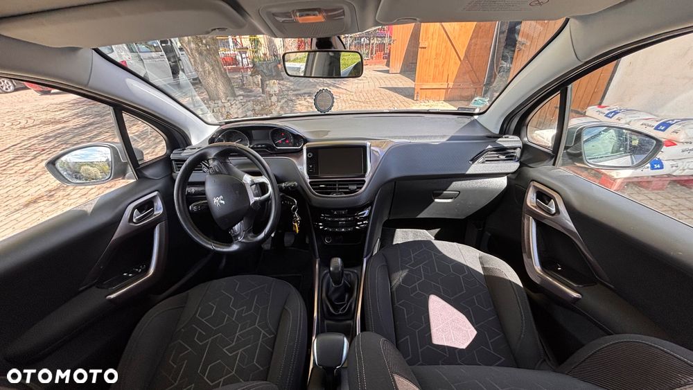 Peugeot 2008 1.6 e-HDi Allure S&S - 8