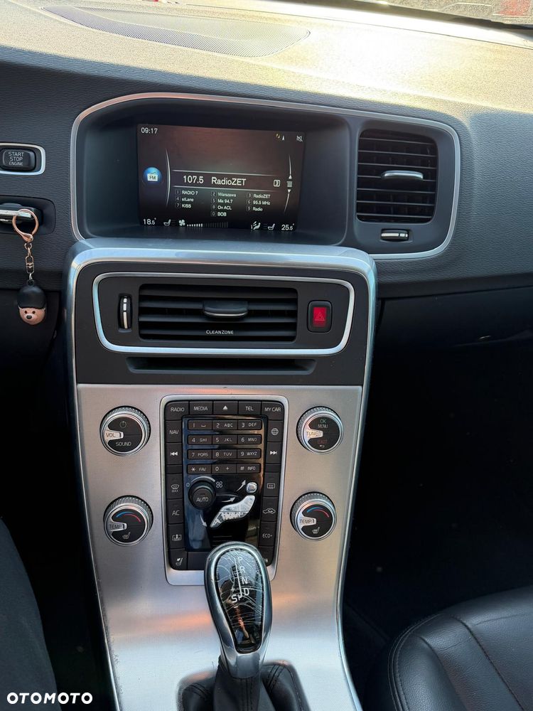 Volvo S60 T5 Drive-E Base - 18