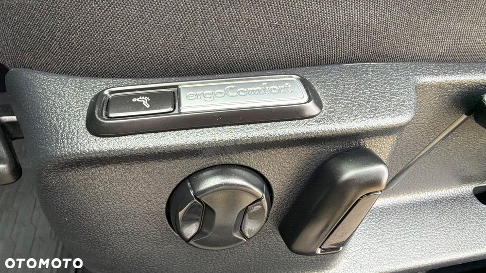 Volkswagen Passat 2.0 TDI SCR DSG - 26