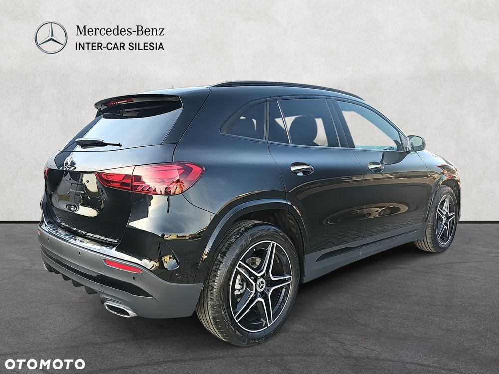 Mercedes-Benz GLA - 5