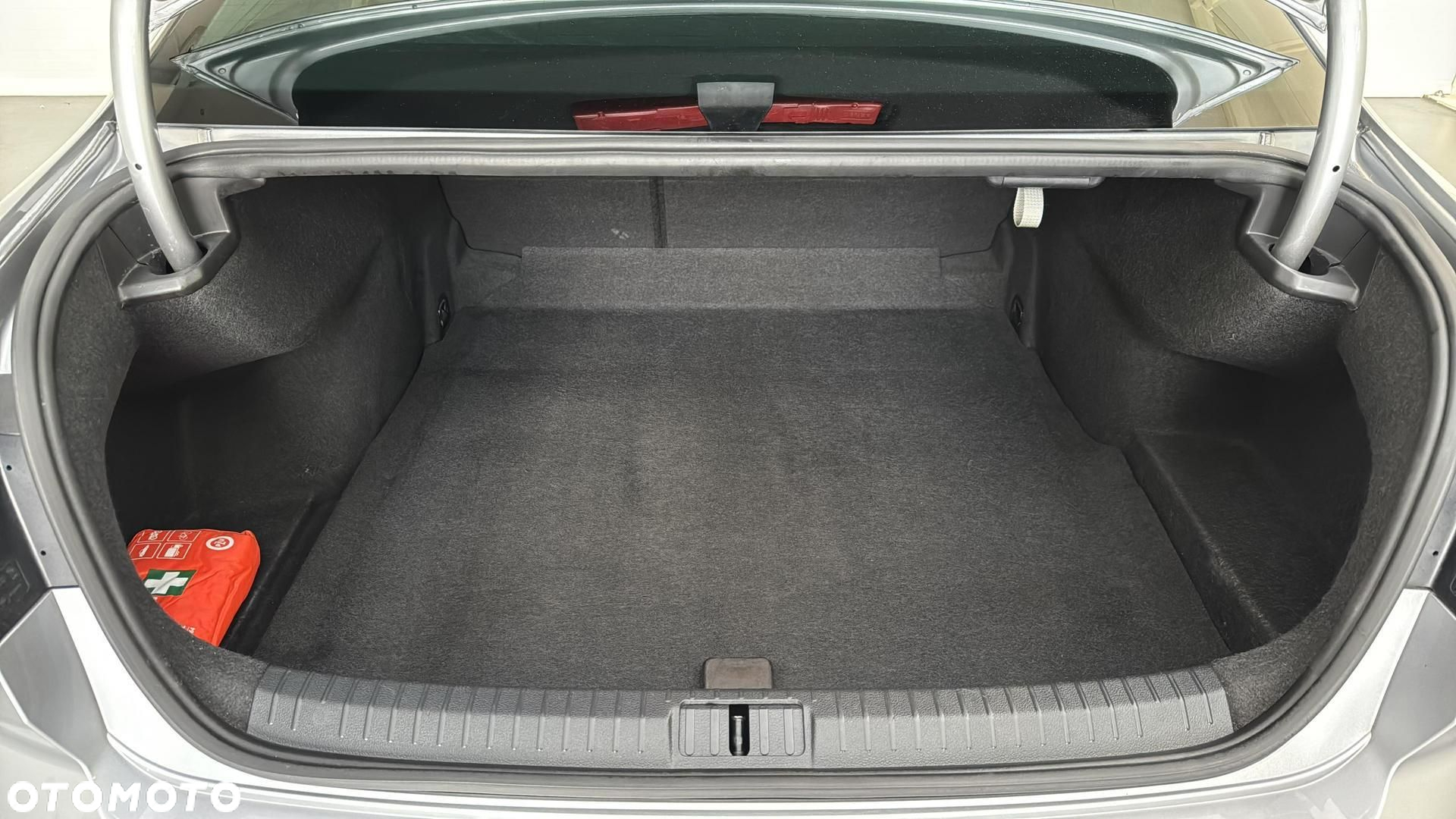 Volkswagen Passat 2.0 TDI EVO Essence - 19