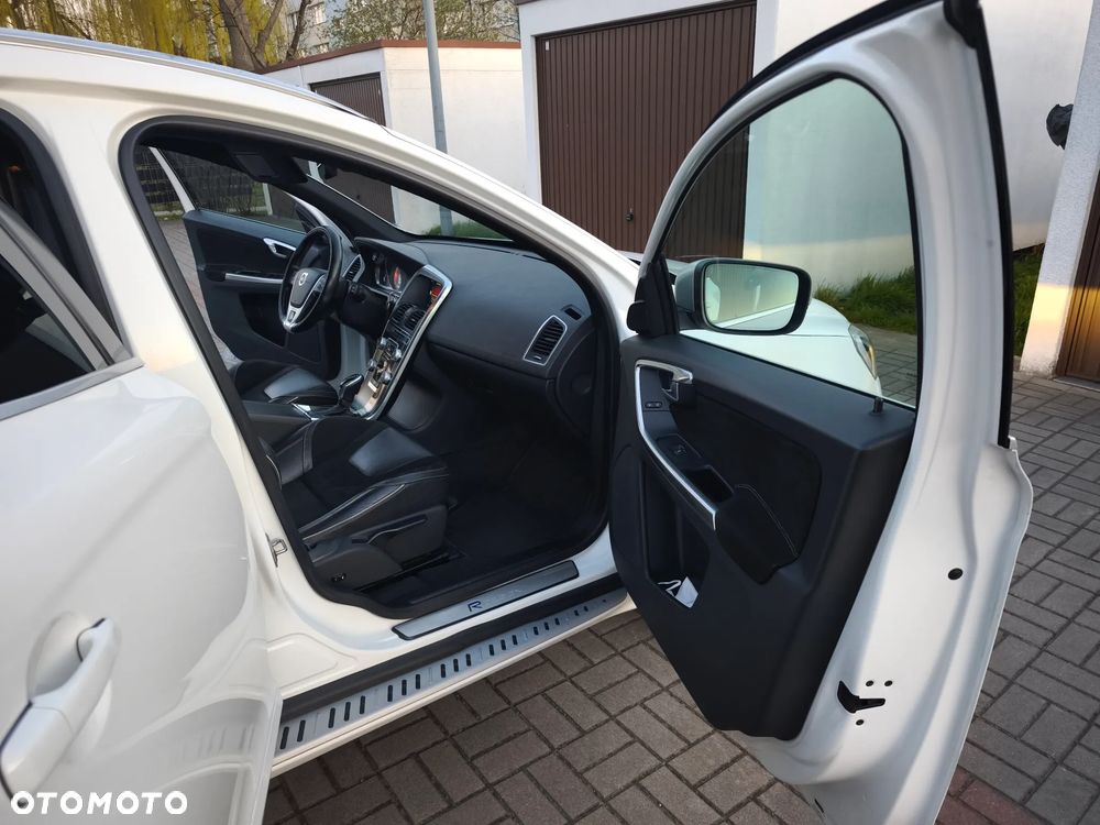 Volvo XC 60 D4 Geartronic Summum - 33