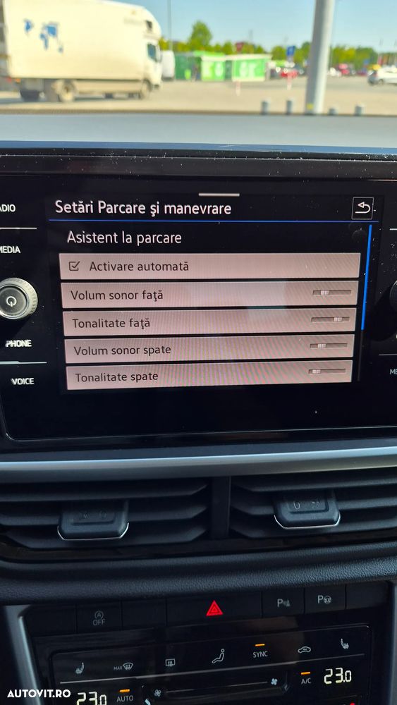 Volkswagen T-Roc 1.5 TSI DSG Life - 27
