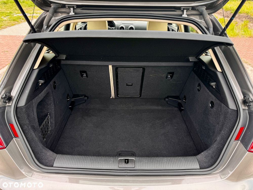 Audi A3 Sportback 2.0 TDI Attraction - 13