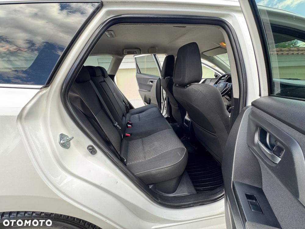 Toyota Auris - 22