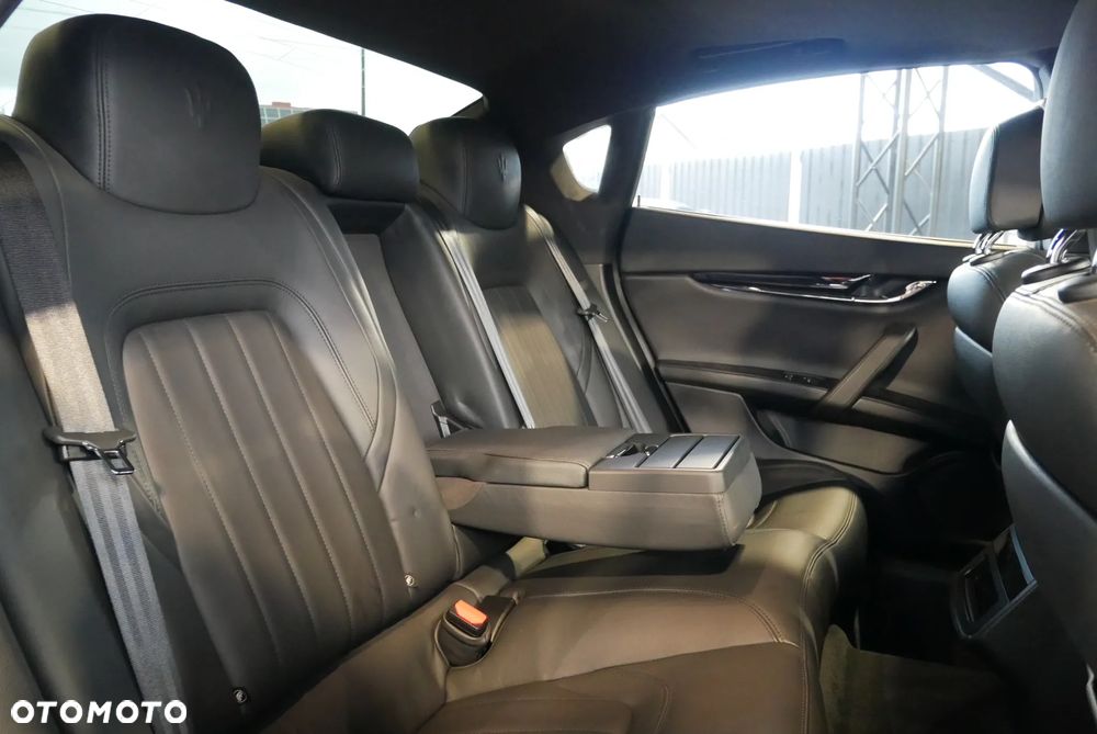 Maserati Quattroporte S - 11