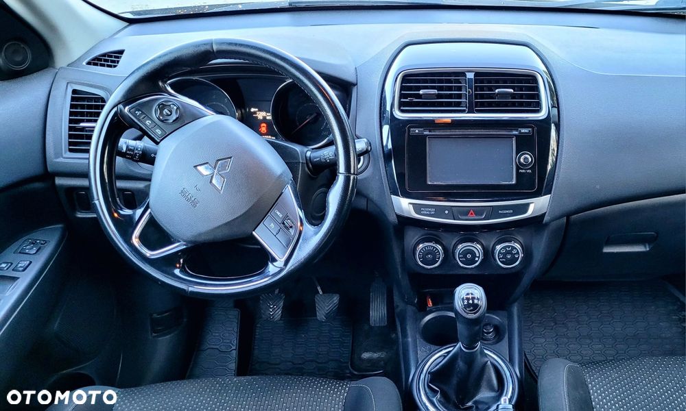 Mitsubishi ASX - 5