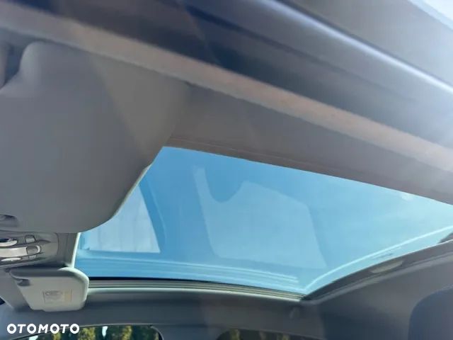 Peugeot 208 - 28