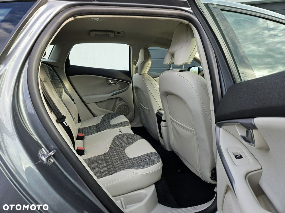 Volvo V40 D2 Drive-E SCR Dynamic Edition - 29