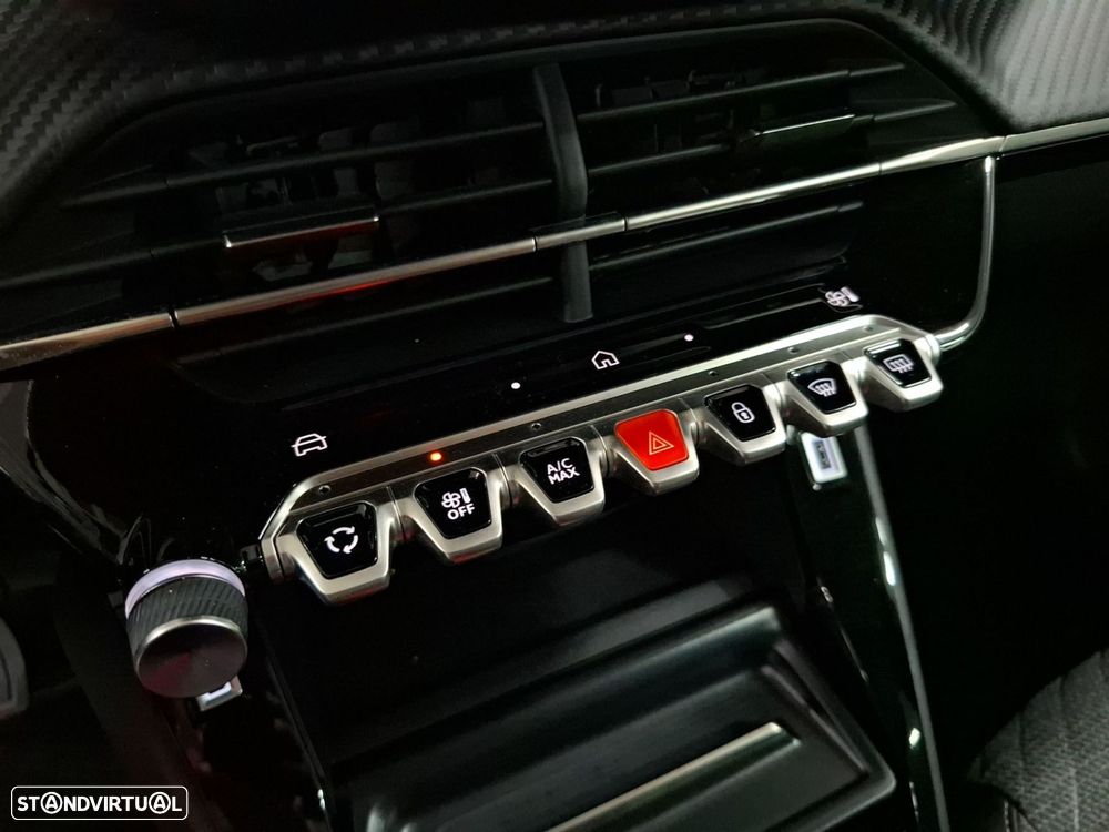 Peugeot 208 1.2 Hybrid Allure e-DCS6 - 19