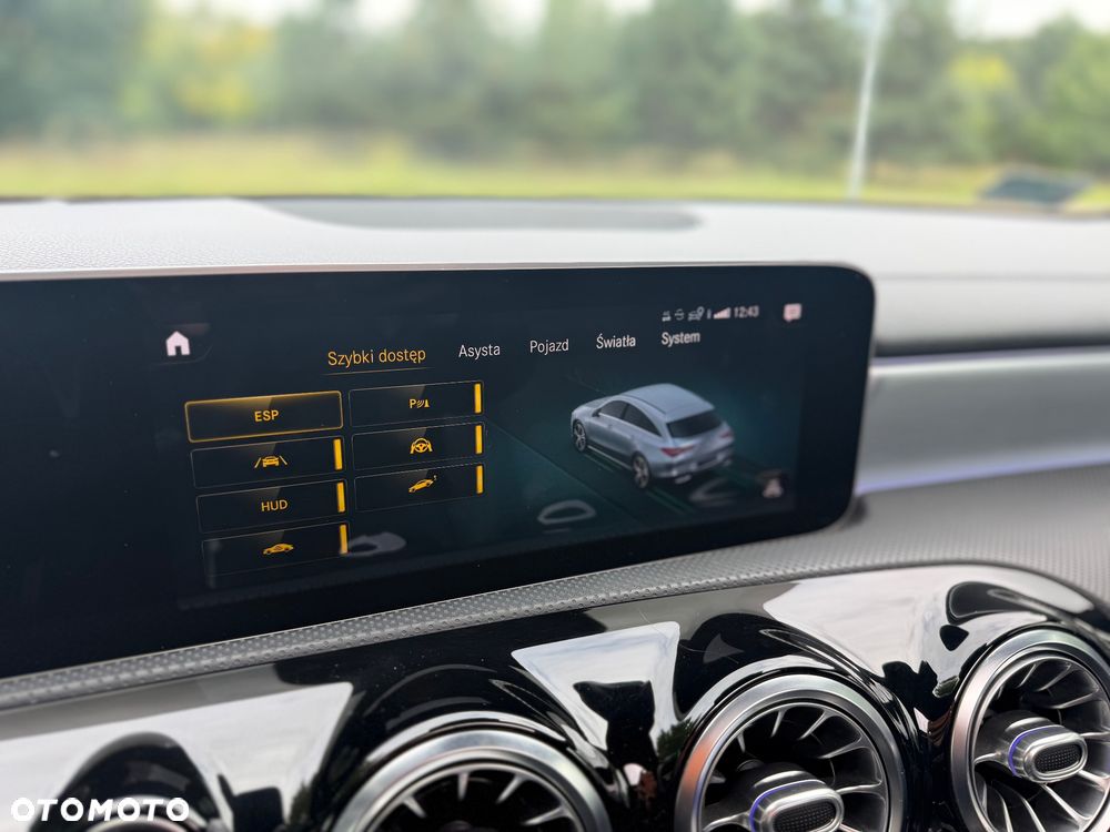 Mercedes-Benz CLA 200 AMG Line 7G-DCT - 35