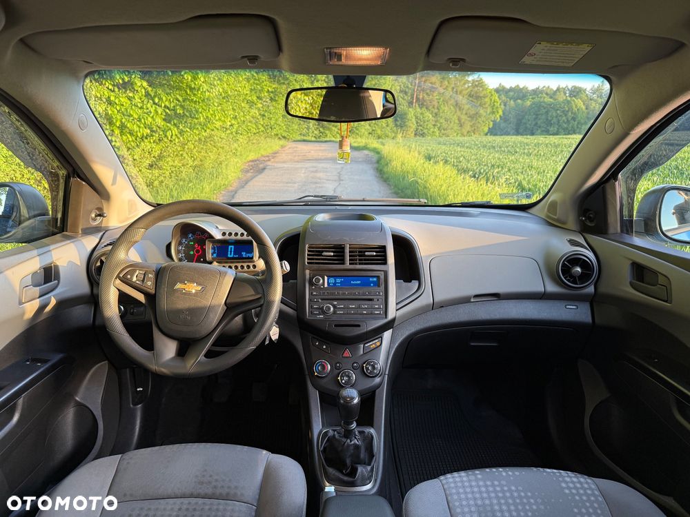 Chevrolet Aveo - 11