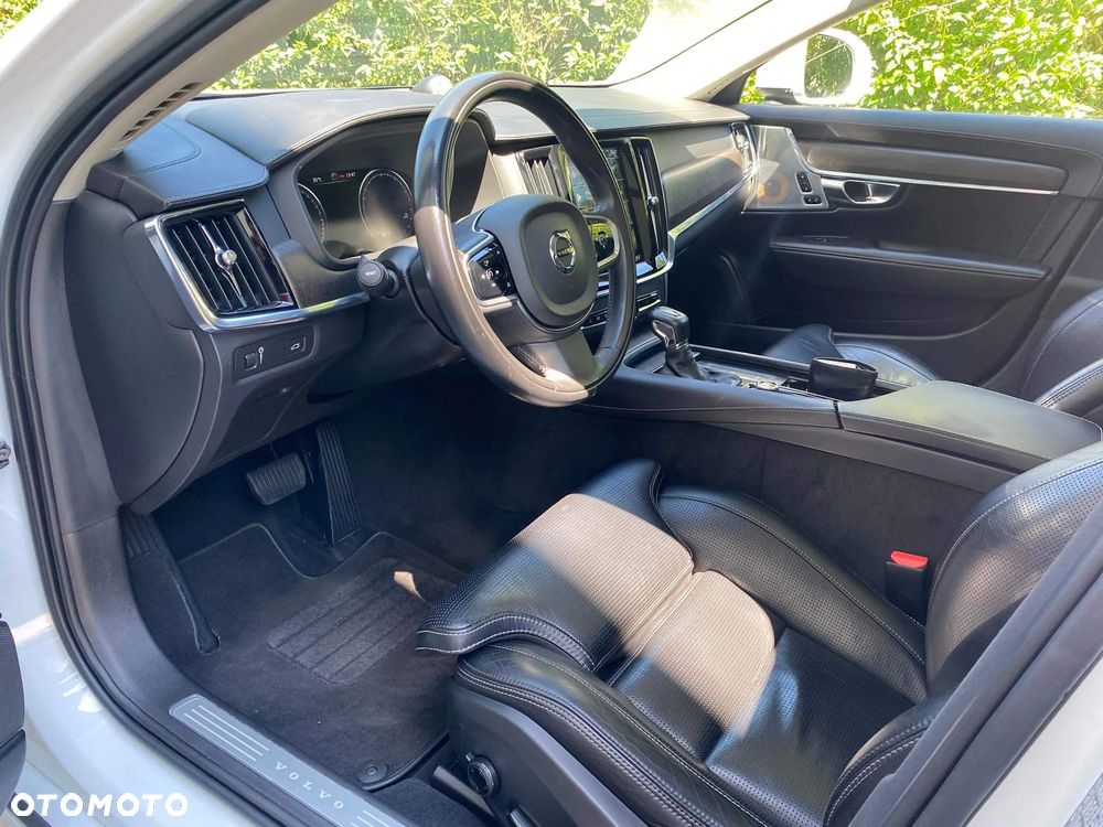 Volvo V90 Cross Country T6 AWD - 2