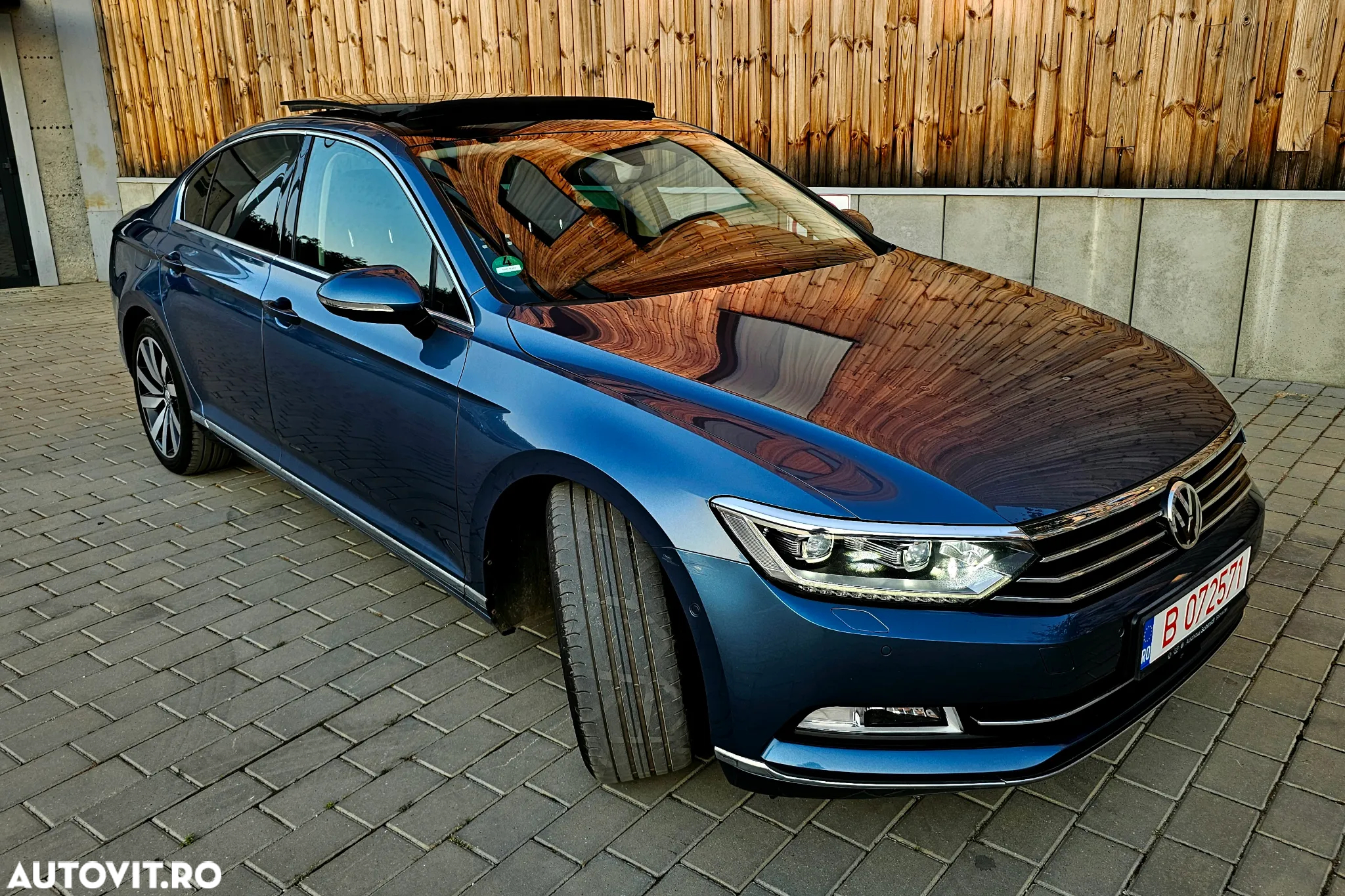 Volkswagen Passat - 2