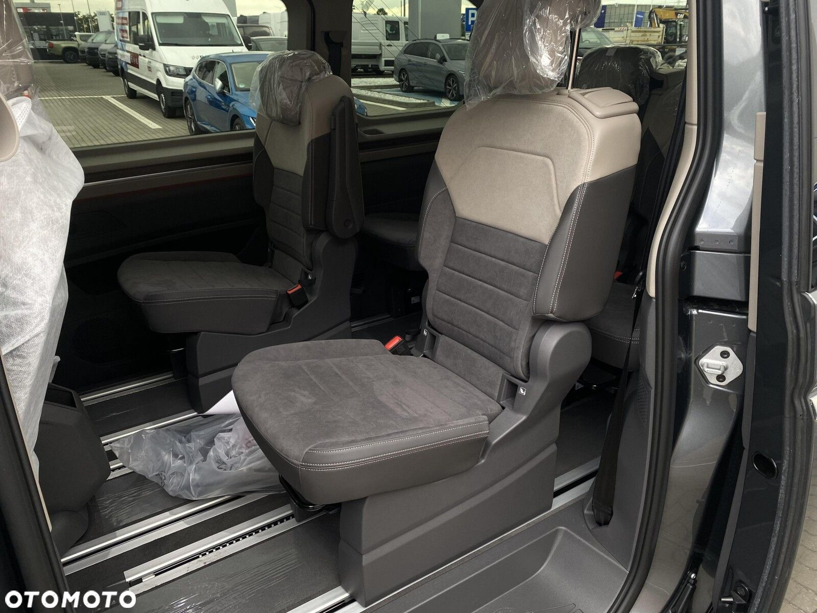 Volkswagen Multivan 2.0 TDI L1 Style DSG - 14