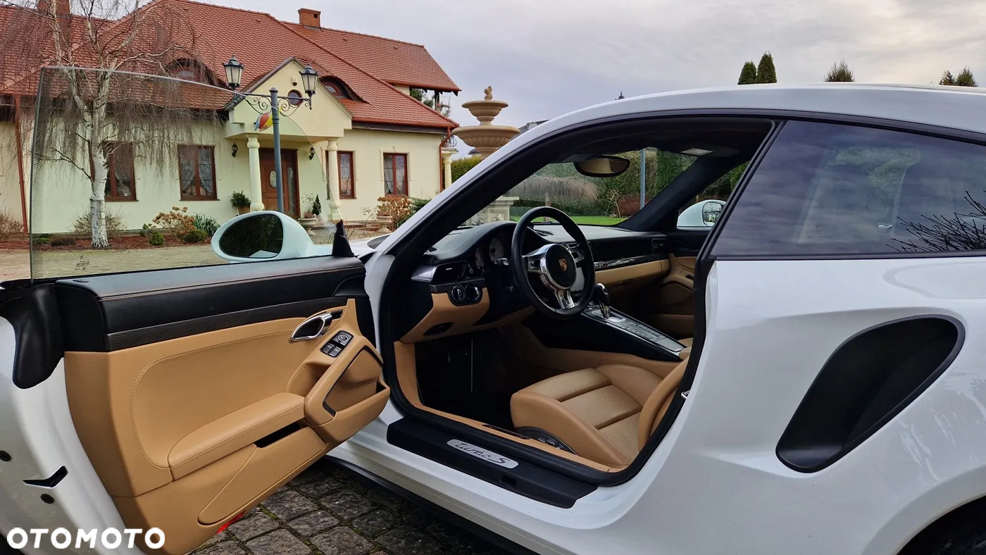 Porsche 911 Turbo S - 8