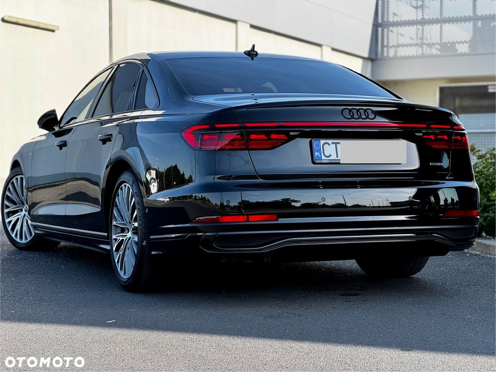Audi A8 - 7