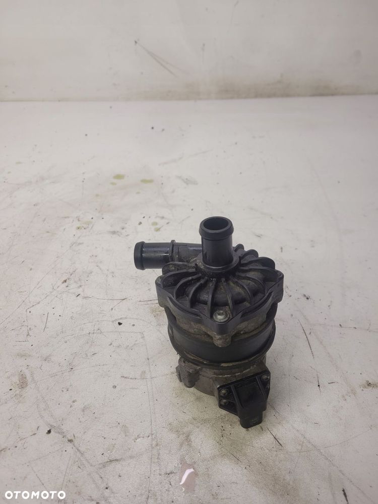 POMPA WODY AUDI A4 S4 S5 A6 A7 3.0 TFSI 8K0965567 - 3
