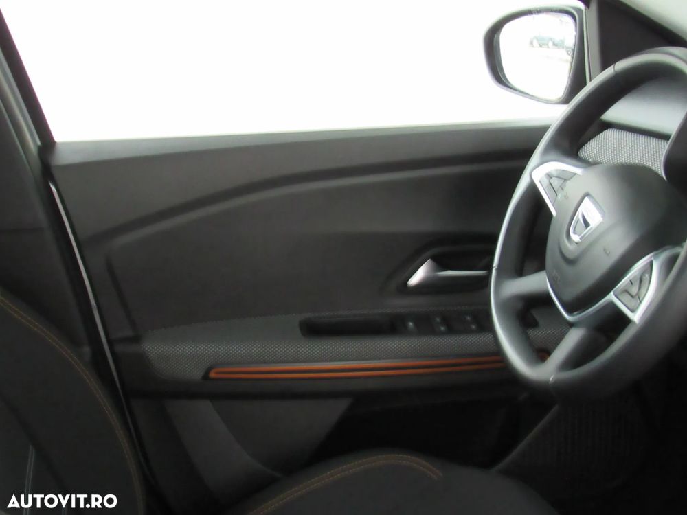 Dacia Sandero Stepway TCe 90 MT6 Comfort - 24