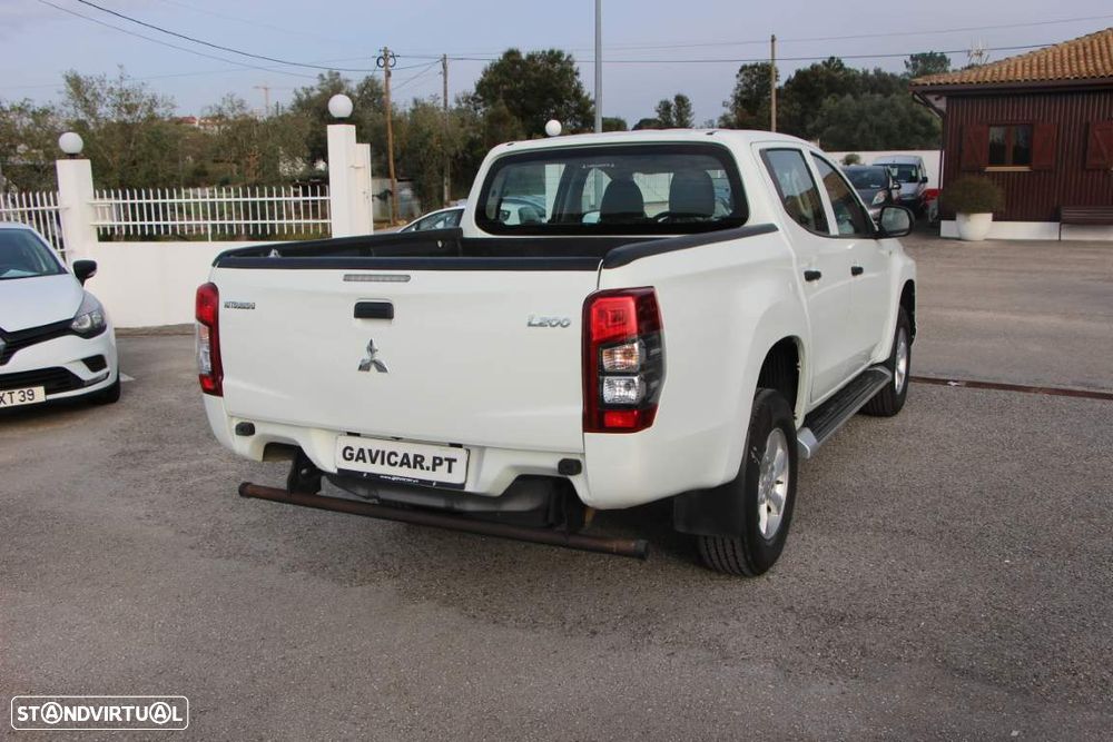 Mitsubishi L200 2.3 DI-D Strakar Space Cab Intense 4WD - 17