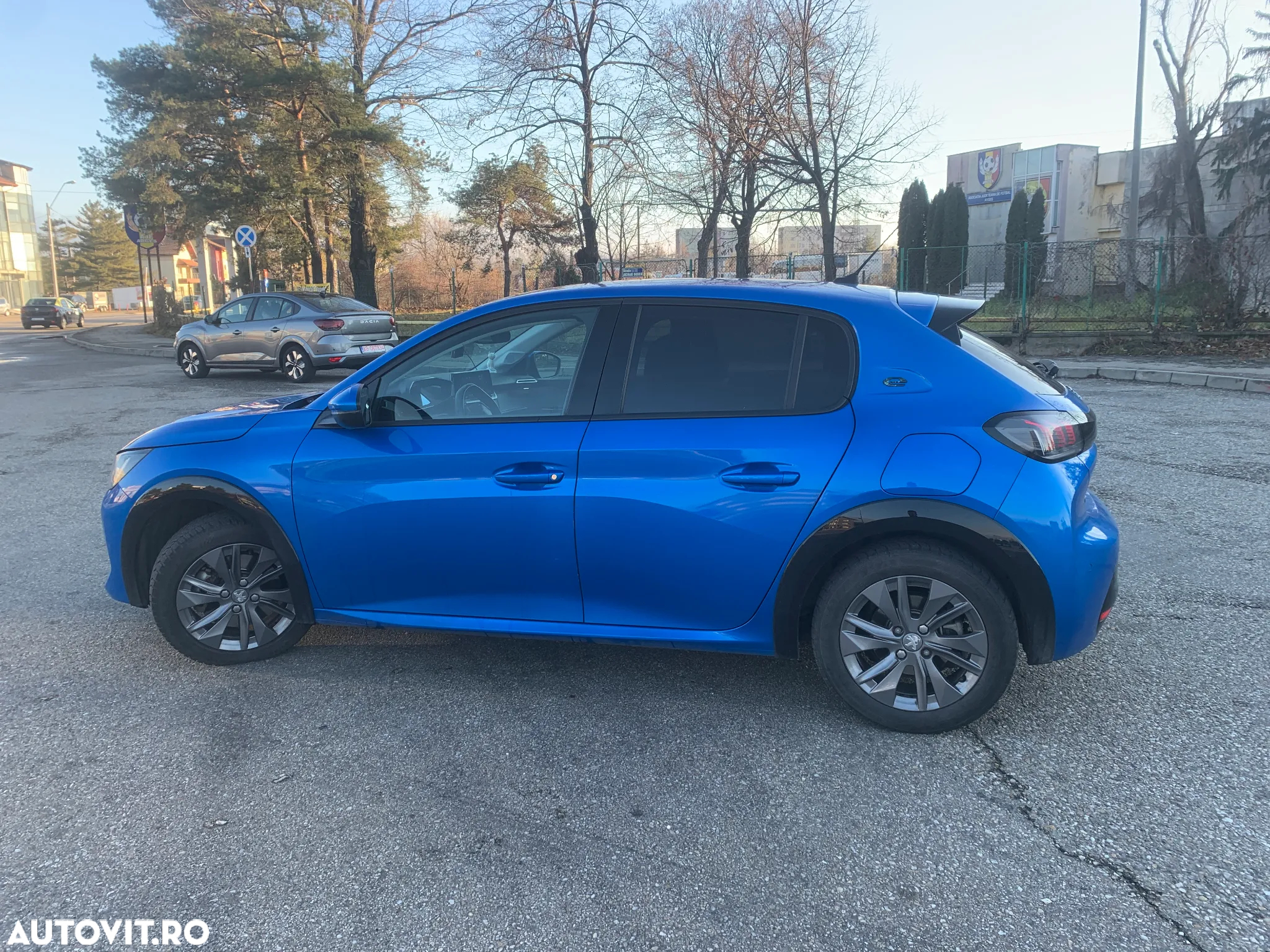 Peugeot 208 e-208 Allure - 6
