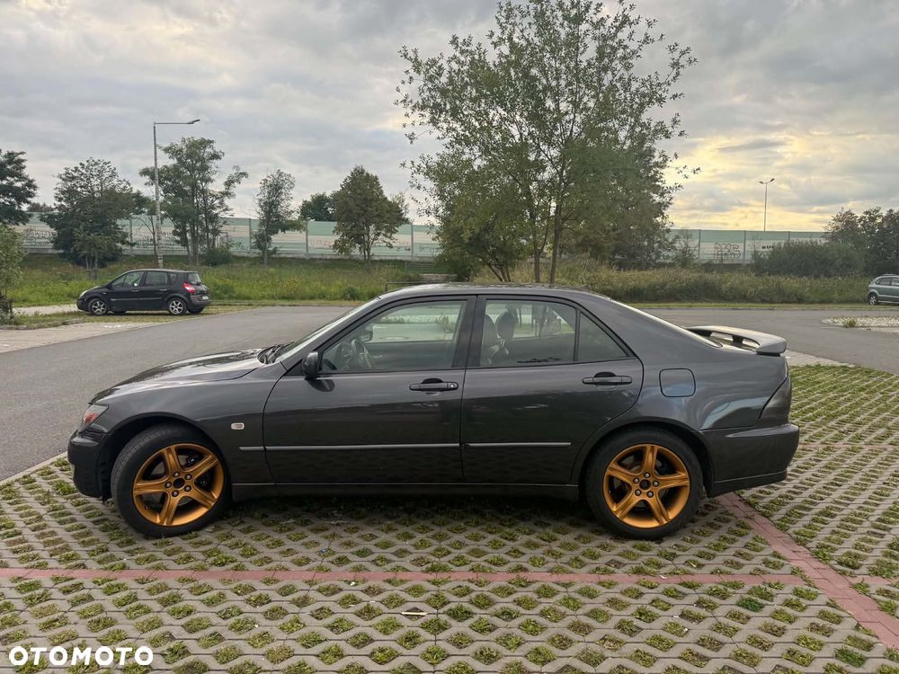 Lexus IS 200 Prestige - 9