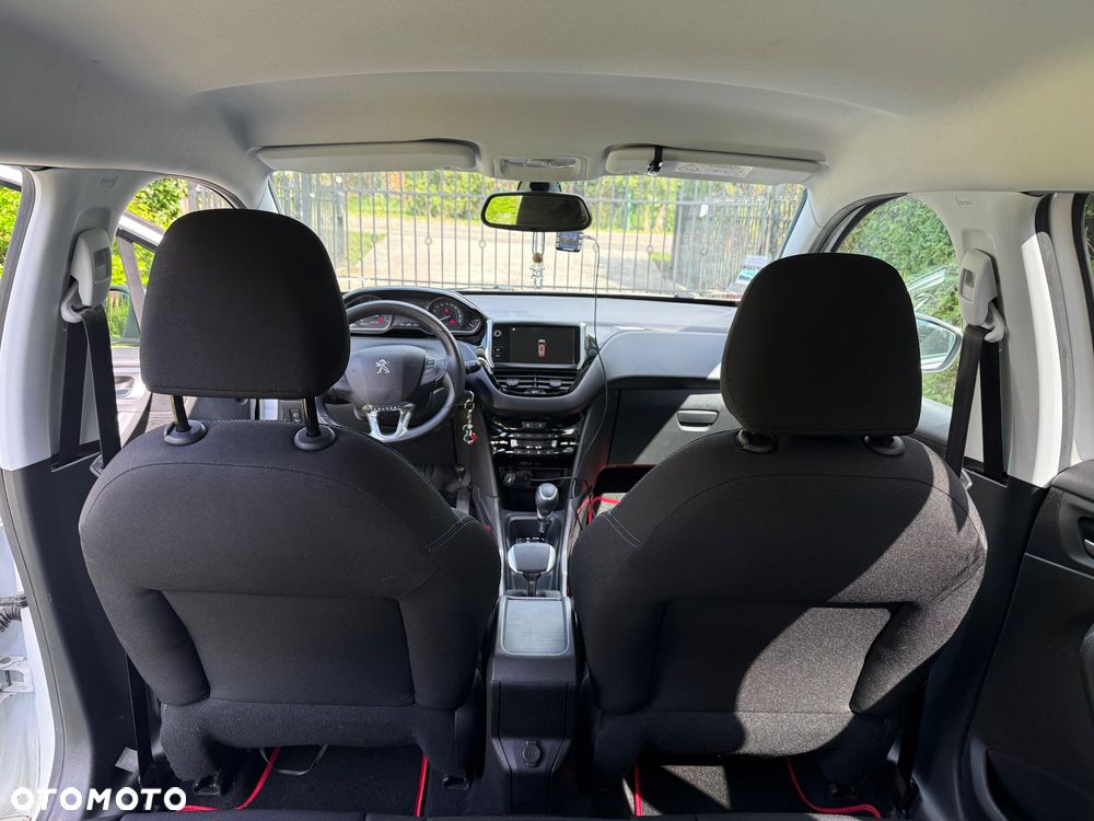 Peugeot 2008 1.2 Pure Tech GPF Style S&S EAT6 - 14