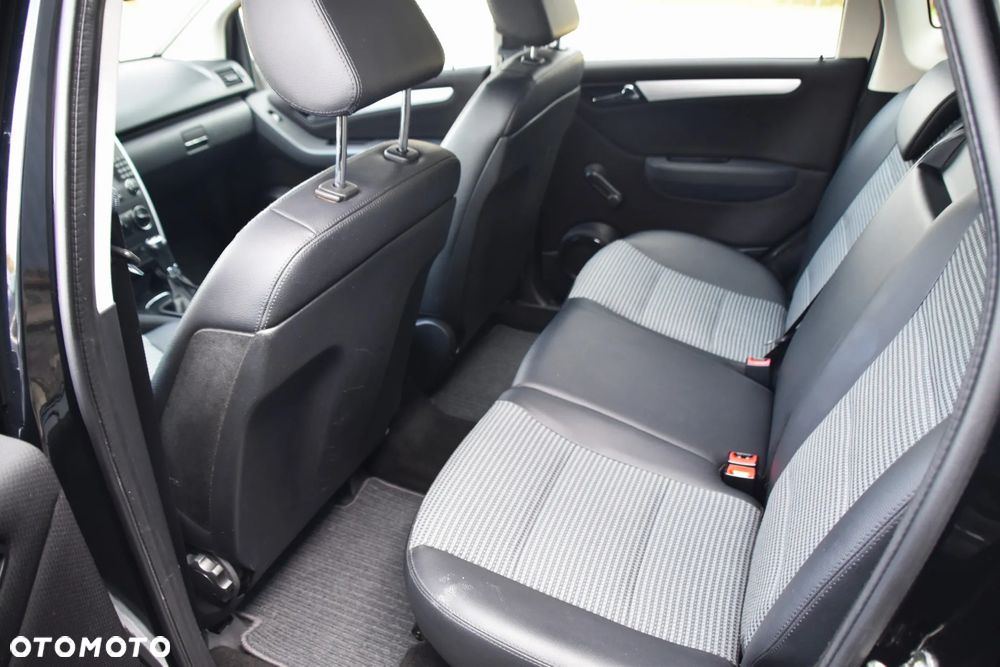 Mercedes-Benz Klasa A 170 BlueEFFICIENCY Avantgarde - 9