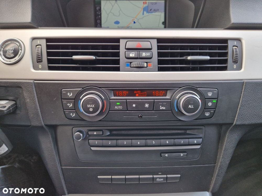 BMW Seria 3 318d - 13