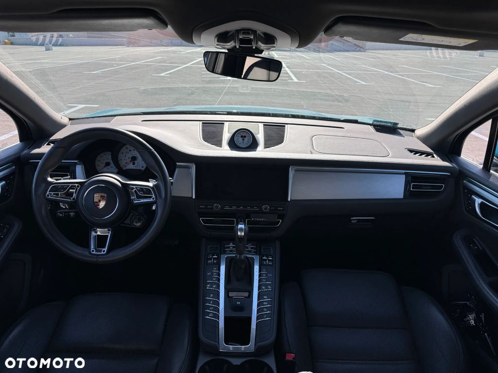 Porsche Macan - 26